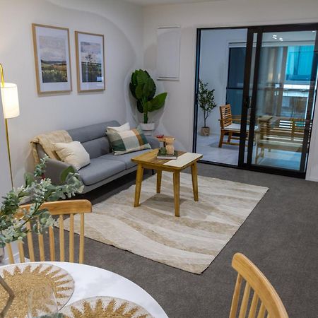 Urban Retreat: 2-Br Gem In Central Christchurch Apartment Exterior photo