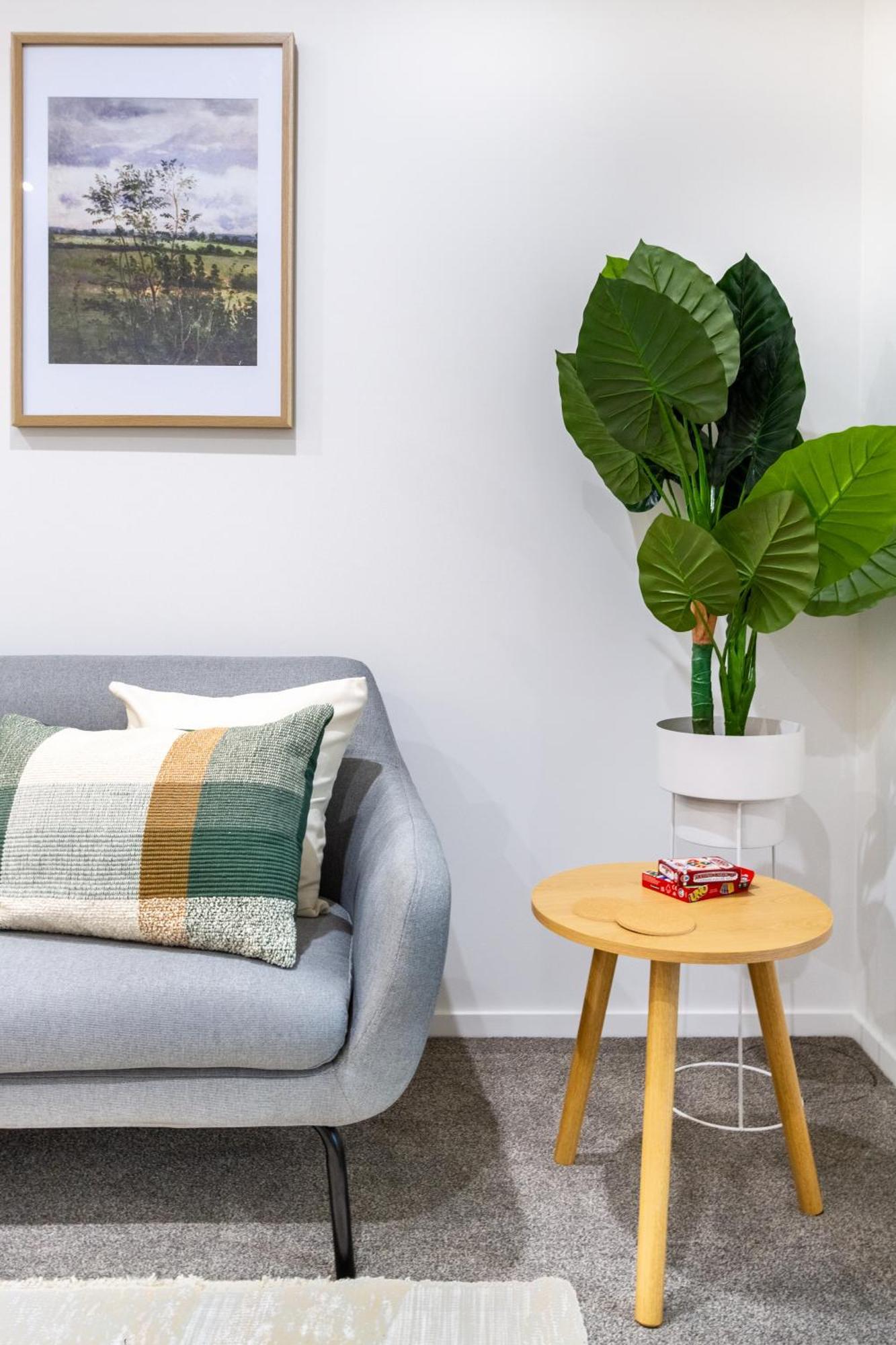 Urban Retreat: 2-Br Gem In Central Christchurch Apartment Exterior photo